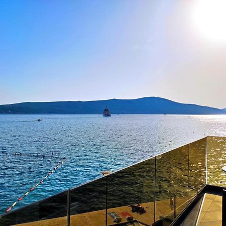Seafront Apartments Tivat Buitenkant foto
