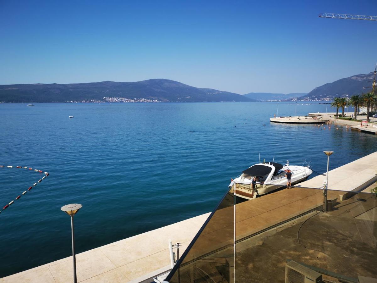 Seafront Apartments Tivat Buitenkant foto