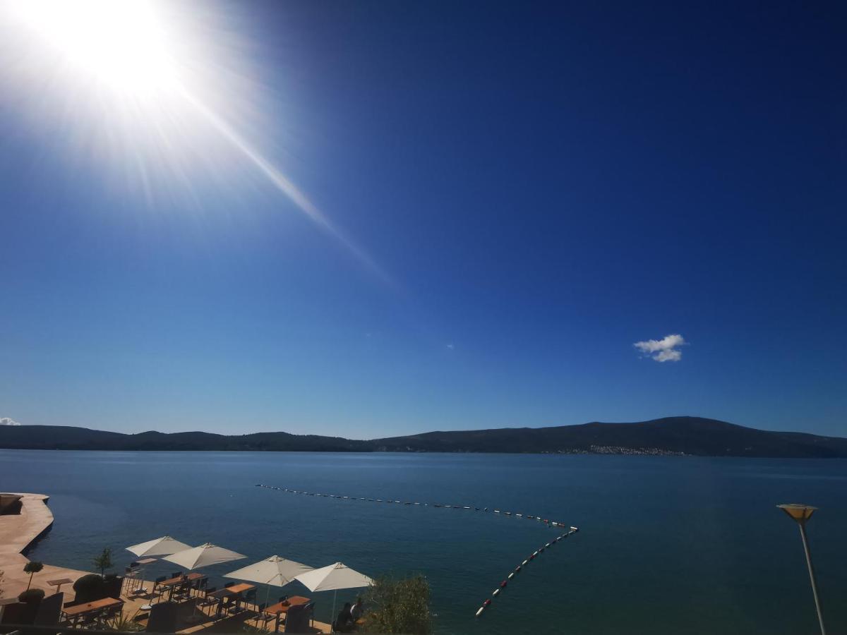 Seafront Apartments Tivat Buitenkant foto