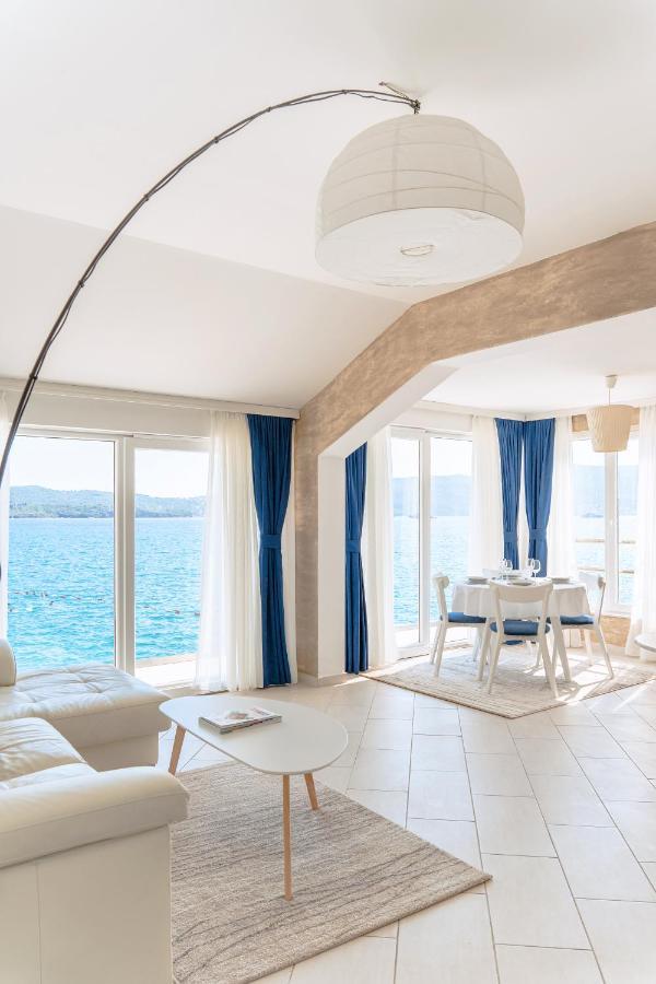 Seafront Apartments Tivat Buitenkant foto