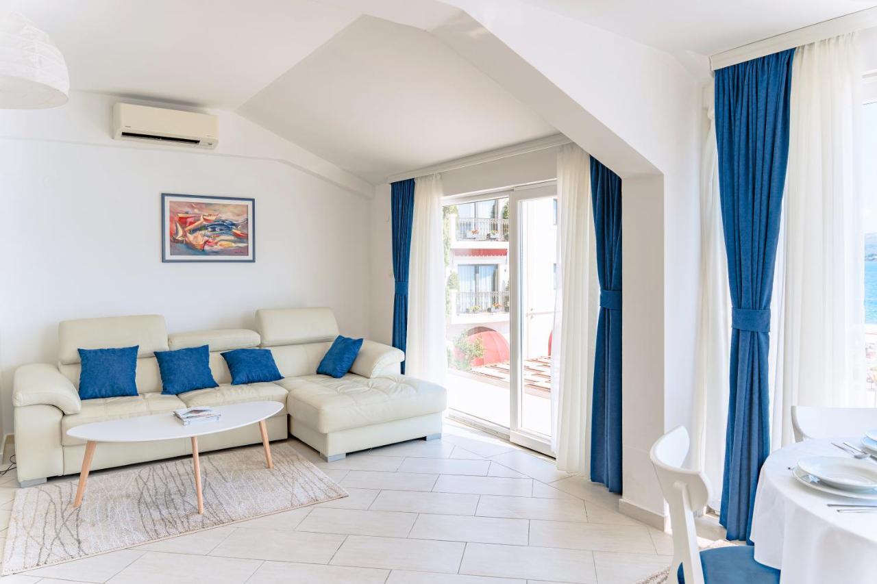 Seafront Apartments Tivat Buitenkant foto