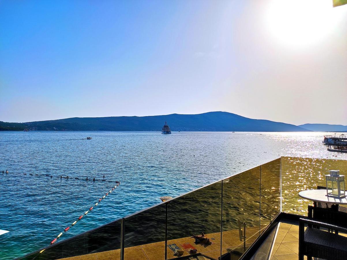 Seafront Apartments Tivat Buitenkant foto