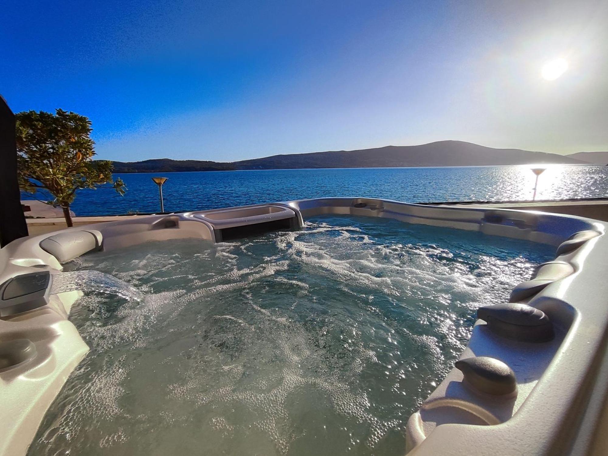 Seafront Apartments Tivat Buitenkant foto